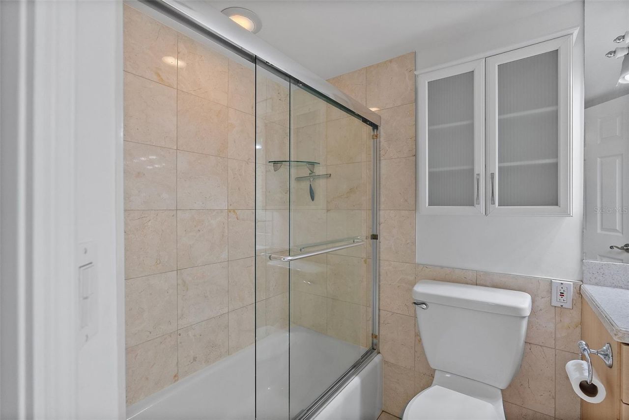 1200 N Shore Drive Ne, Unit 102, Saint Petersburg, FL 33701 Photo