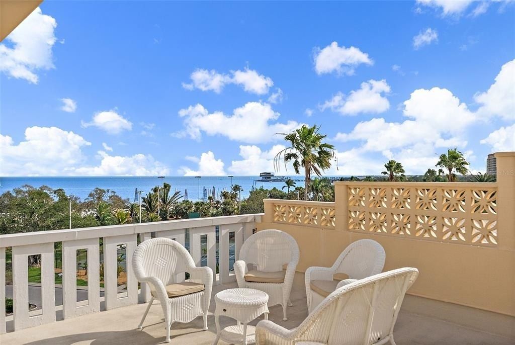 1200 N Shore Drive Ne, Unit 102, Saint Petersburg, FL 33701 Photo