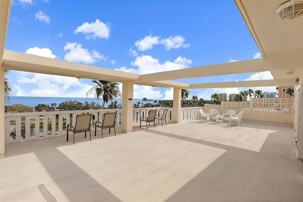 1200 N Shore Drive Ne, Unit 102, Saint Petersburg, FL 33701 Photo