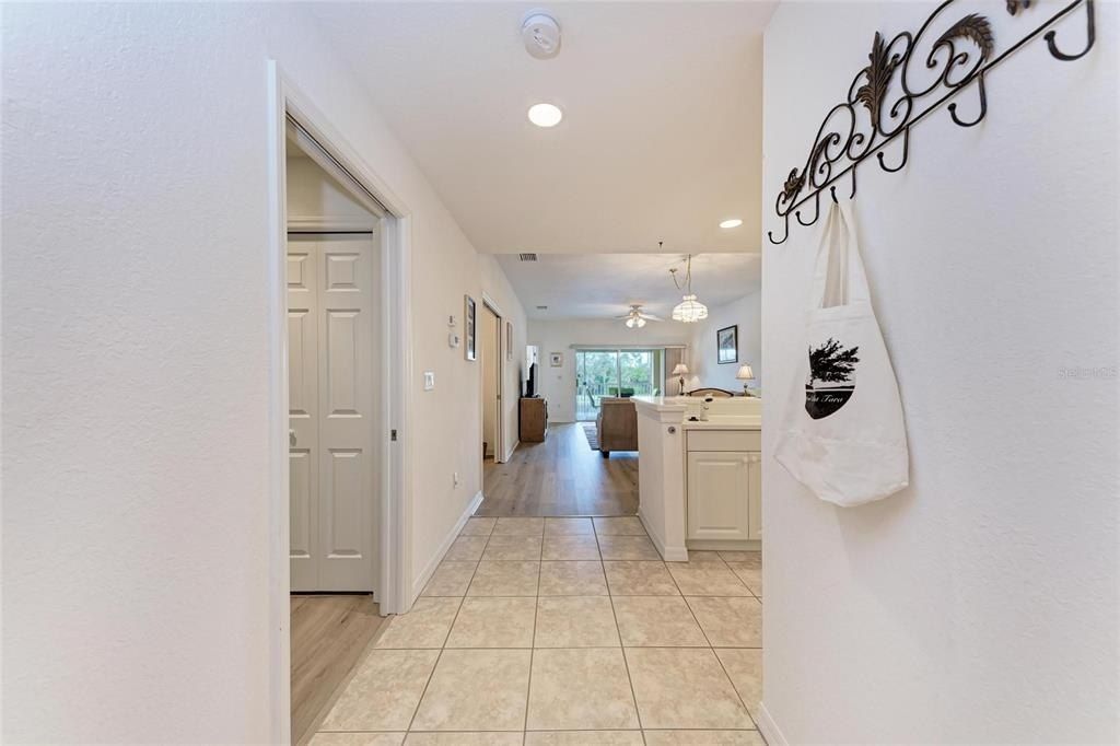 6326 Grand Oak Circle, Unit 203, Bradenton, FL 34203 Photo