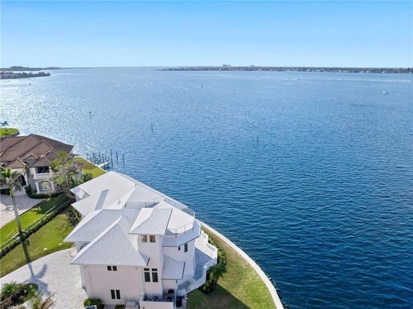 771 CYPRESS LAKE CIR, Fort Myers, FL 33919