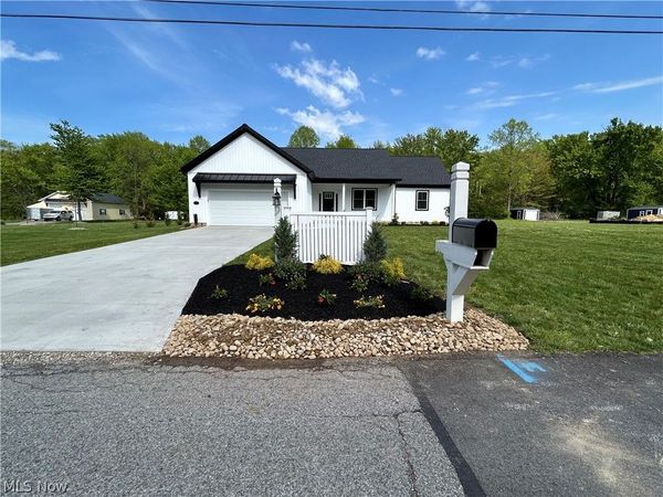 1775 Green Road, Madison, OH 44057
