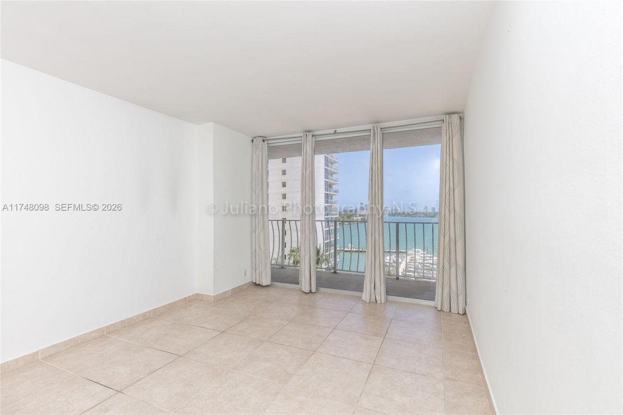 7601 E Treasure Dr, Unit 1108, North Bay Village, FL 33141 Photo