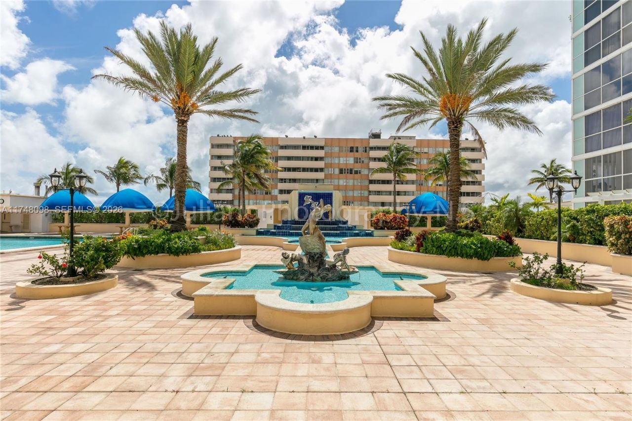 7601 E Treasure Dr, Unit 1108, North Bay Village, FL 33141 Photo