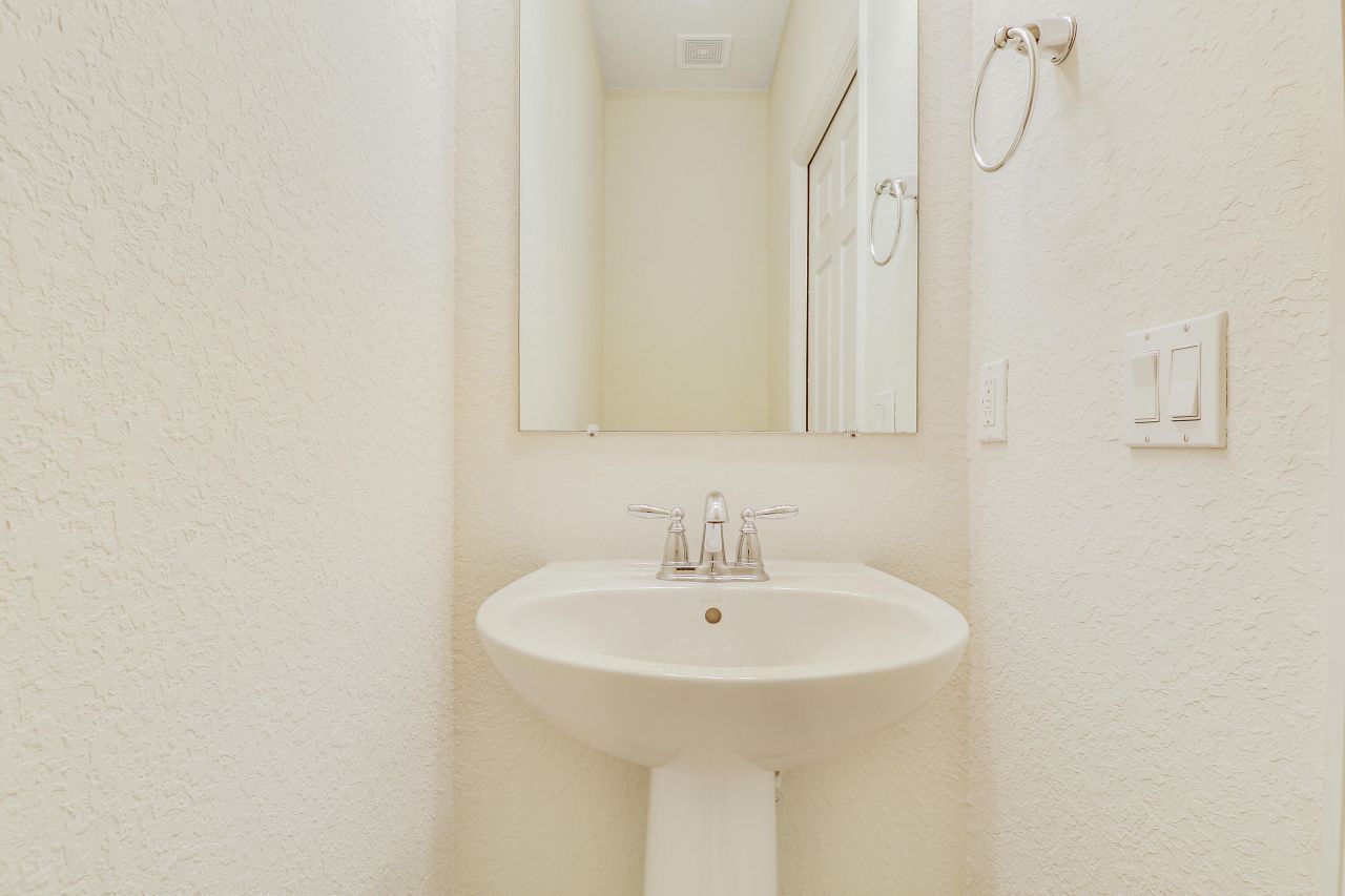 1227 N Community Drive, Jupiter, FL 33458 Photo