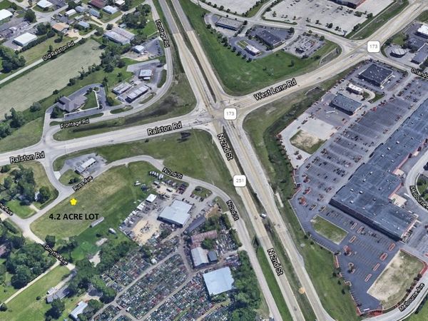 701 Russ Ave, Machesney Park, IL 61115