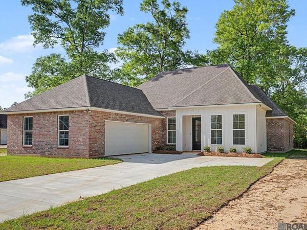 21036 April Ln, Livingston, LA 70754