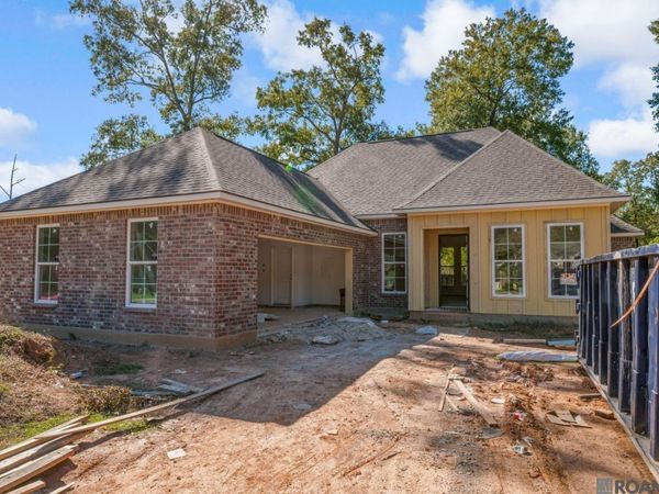 21036 April Ln, Livingston, LA 70754