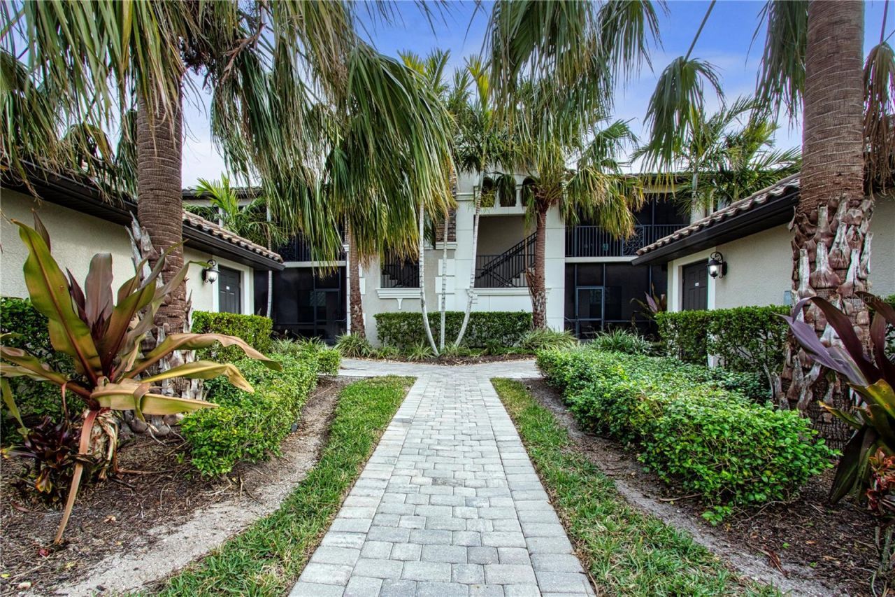 5548 Palmer Circle, Unit 102, Bradenton, FL 34211 Photo