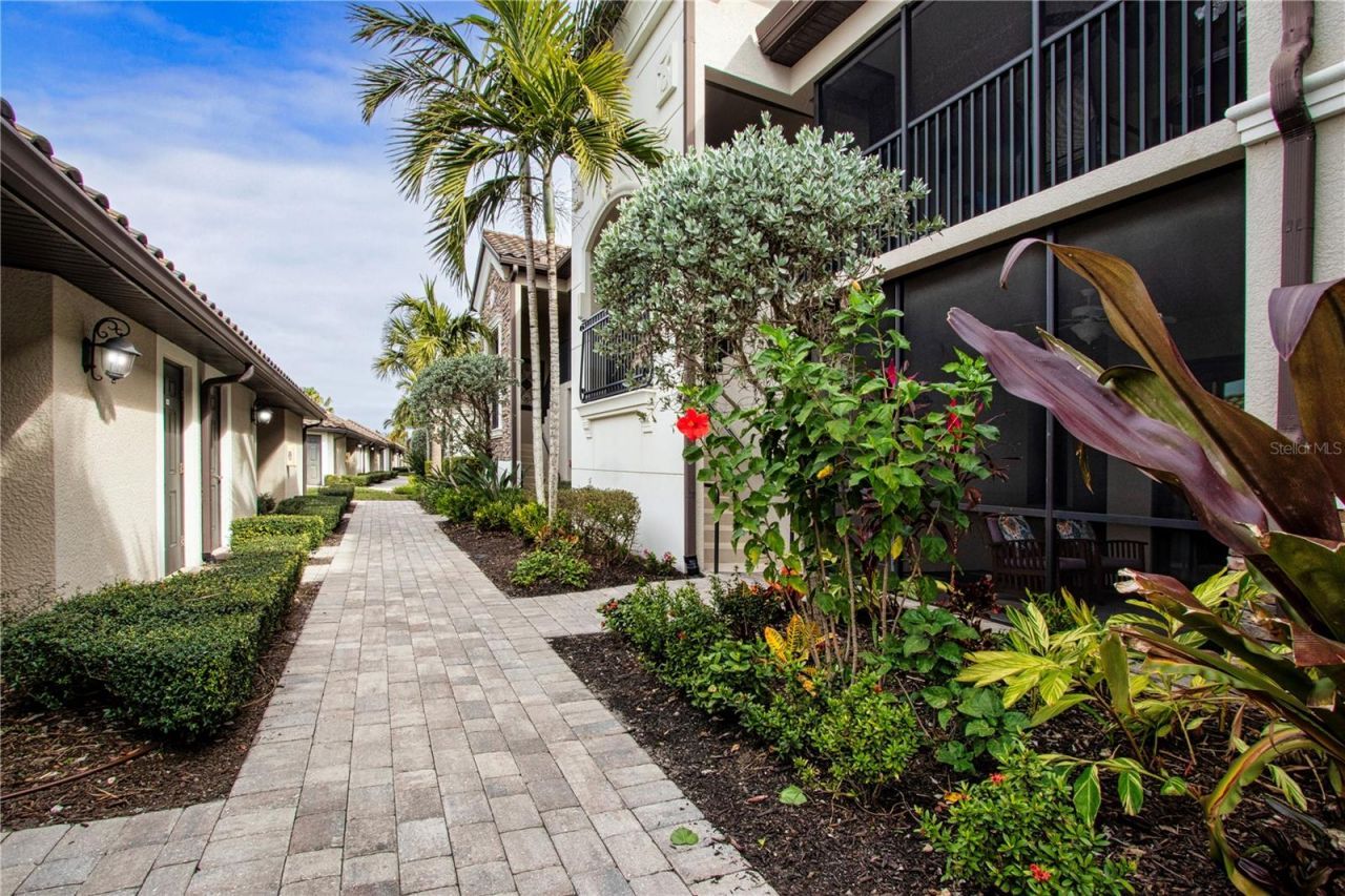 5548 Palmer Circle, Unit 102, Bradenton, FL 34211 Photo