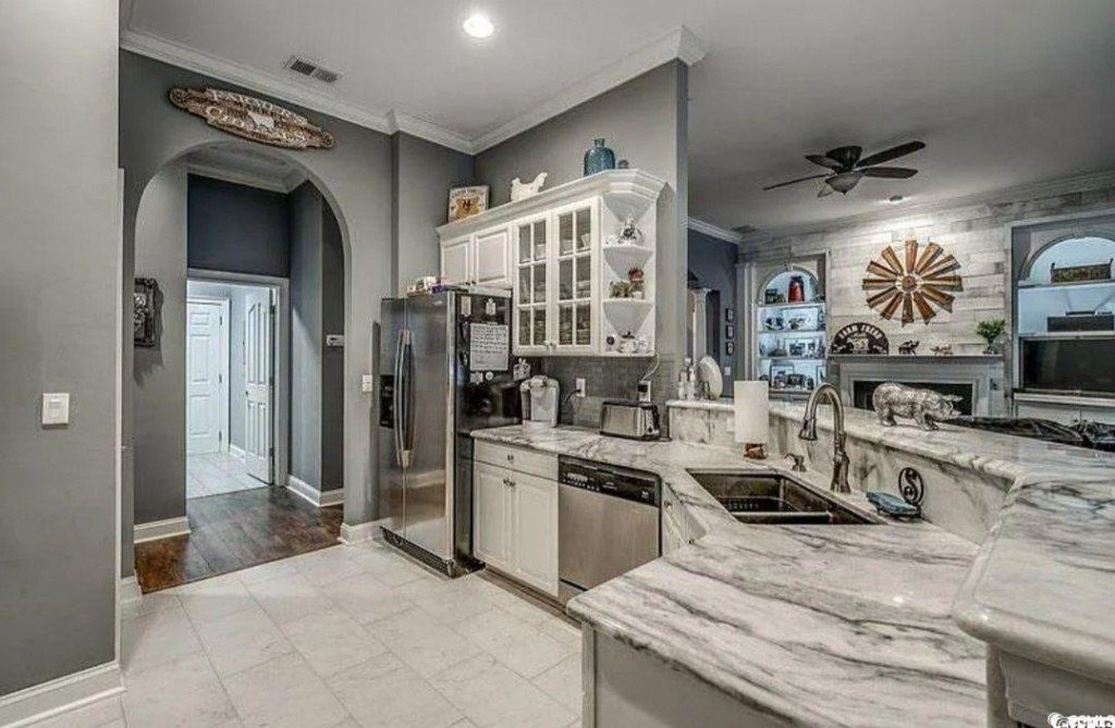 2314 Clandon Dr. Photo 4