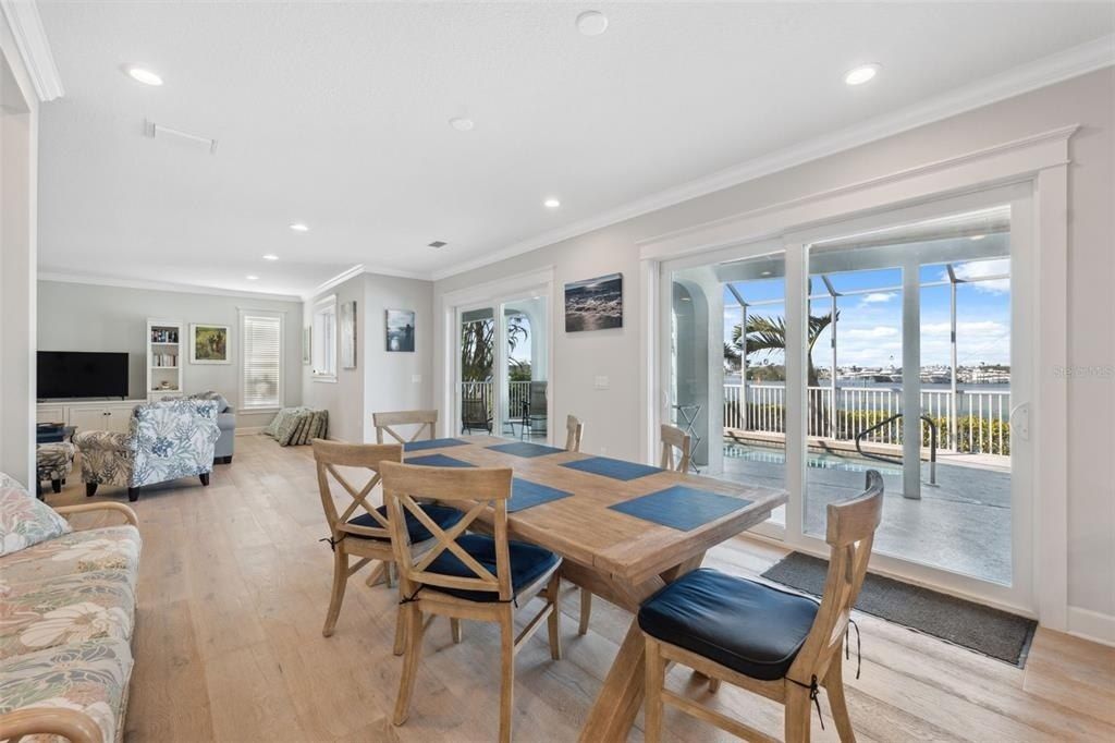 727 Key Royale Drive, Holmes Beach, FL 34217 Photo