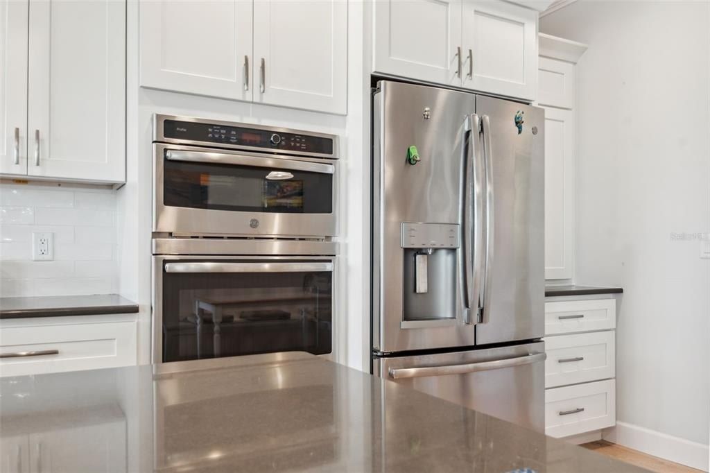 727 Key Royale Drive, Holmes Beach, FL 34217 Photo