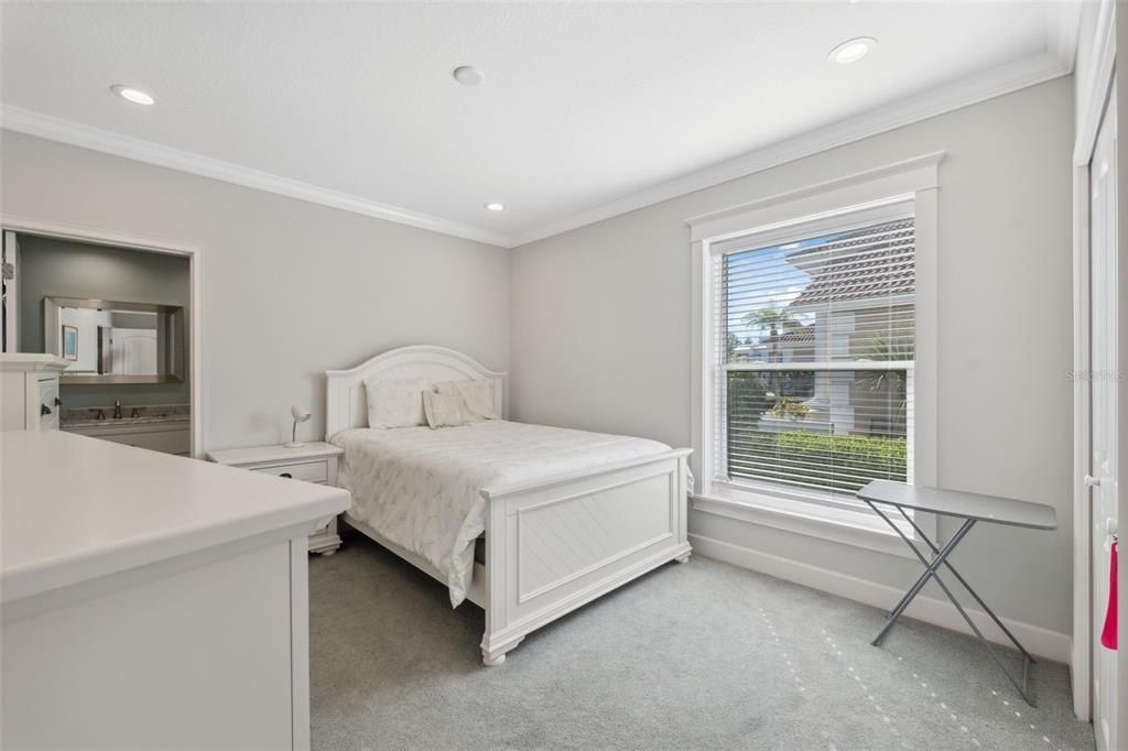 727 Key Royale Drive, Holmes Beach, FL 34217 Photo