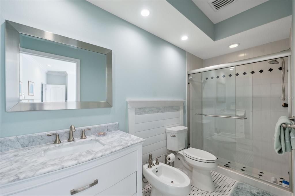 727 Key Royale Drive, Holmes Beach, FL 34217 Photo