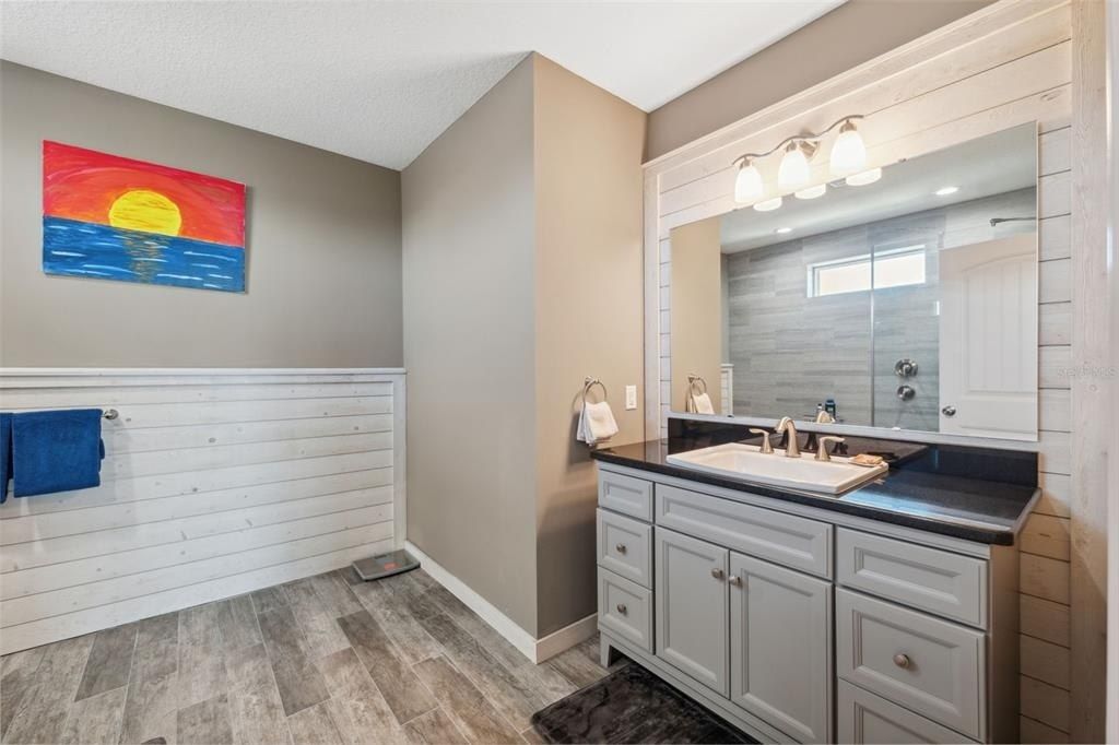 727 Key Royale Drive, Holmes Beach, FL 34217 Photo