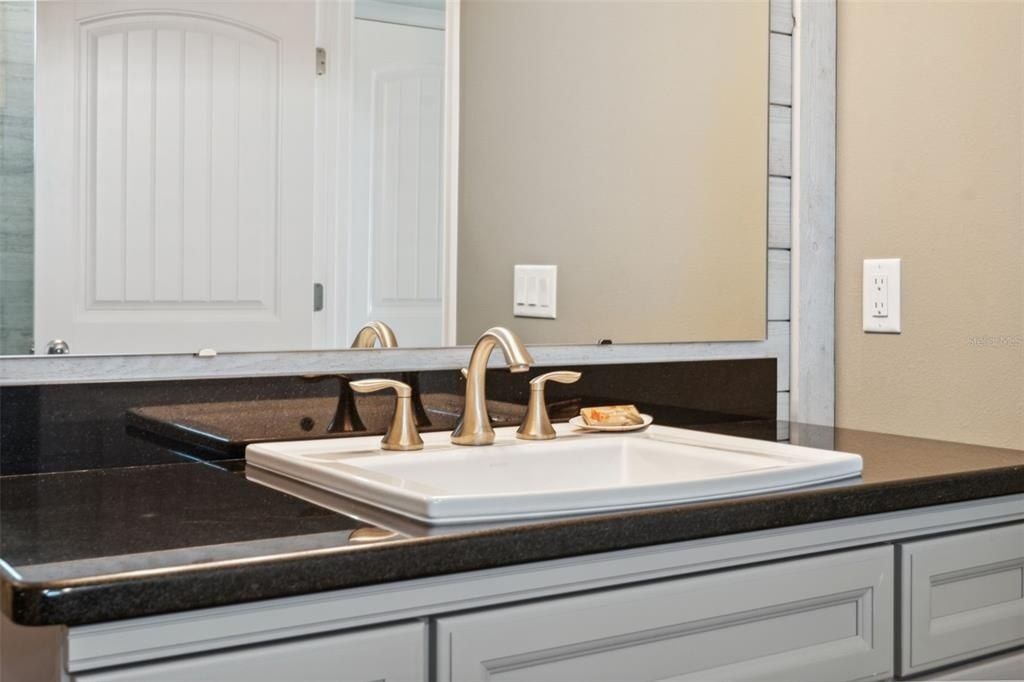 727 Key Royale Drive, Holmes Beach, FL 34217 Photo