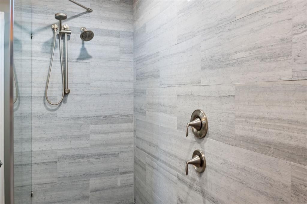 727 Key Royale Drive, Holmes Beach, FL 34217 Photo