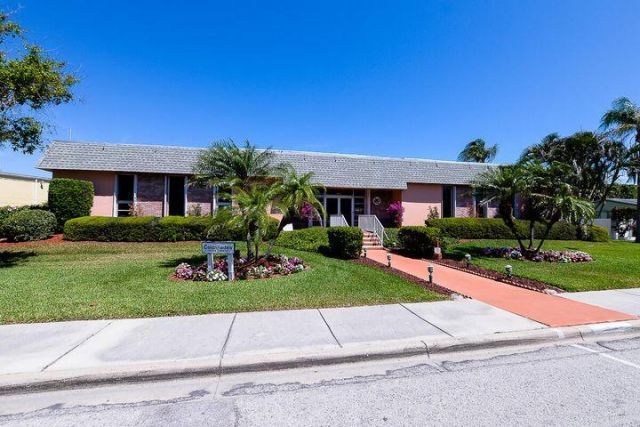 1245 N Carlton Court, Unit 206, Fort Pierce, FL 34949 Photo