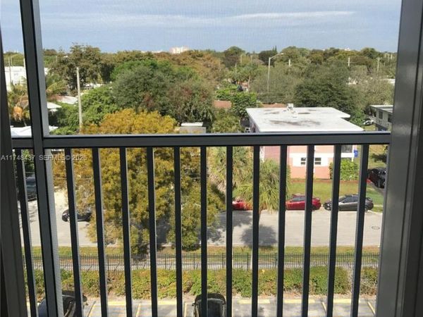 16950 W Dixie Hwy A631 Hwy, Unit 631, North Miami Beach, FL 33160