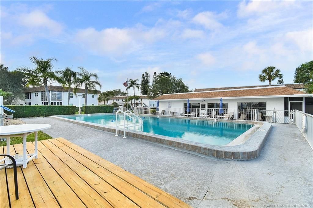 2950 SE Ocean Boulevard, Unit 4-4, Stuart, FL 34996 Photo