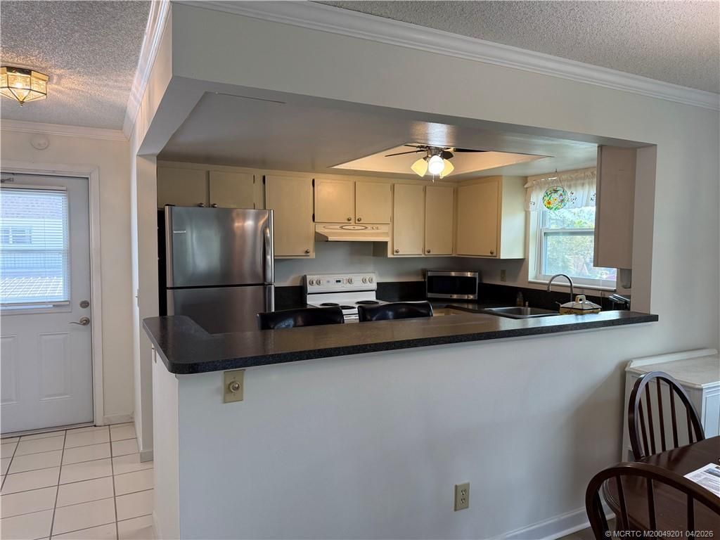 2950 SE Ocean Boulevard, Unit 4-4, Stuart, FL 34996 Photo