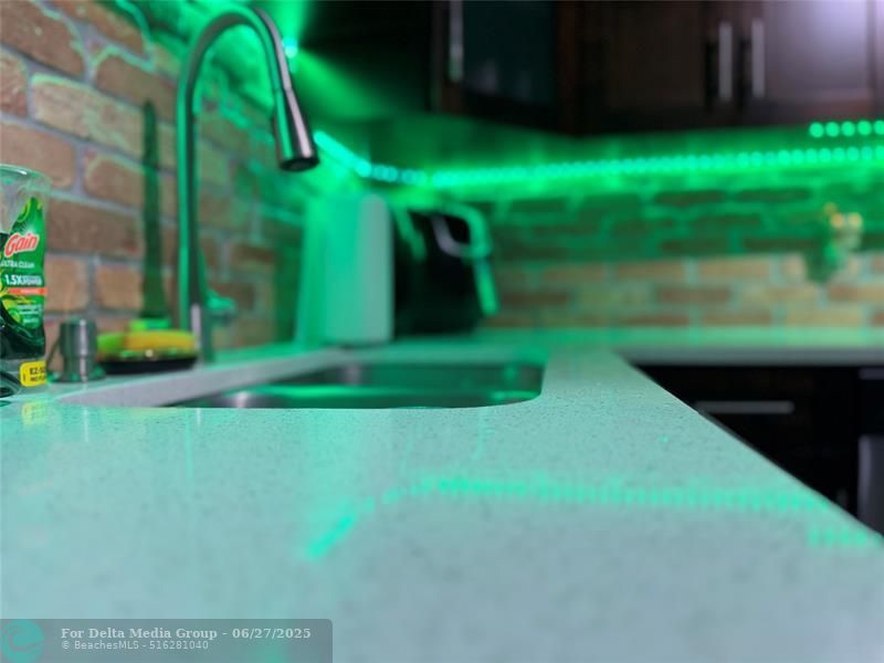 6061 N Falls Circle Drive, Unit 107, Lauderhill, FL 33319 Photo