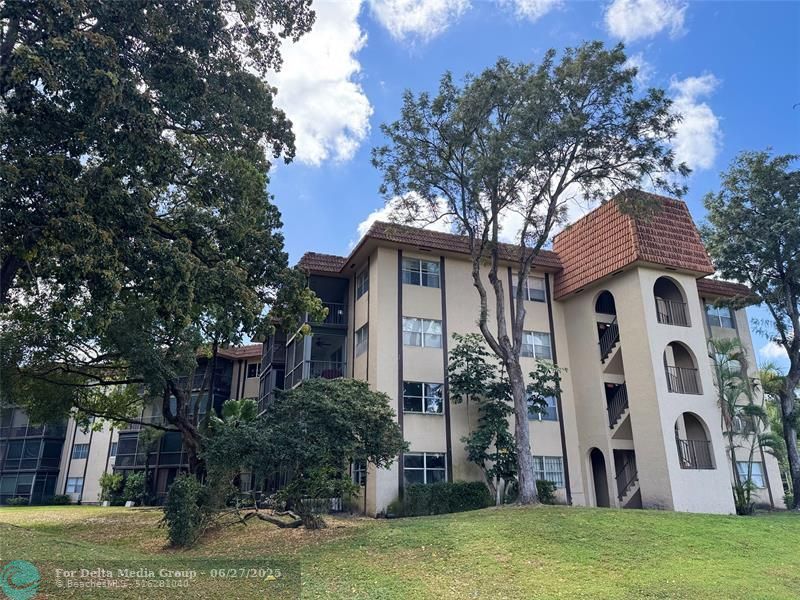 6061 N Falls Circle Drive, Unit 107, Lauderhill, FL 33319 Photo