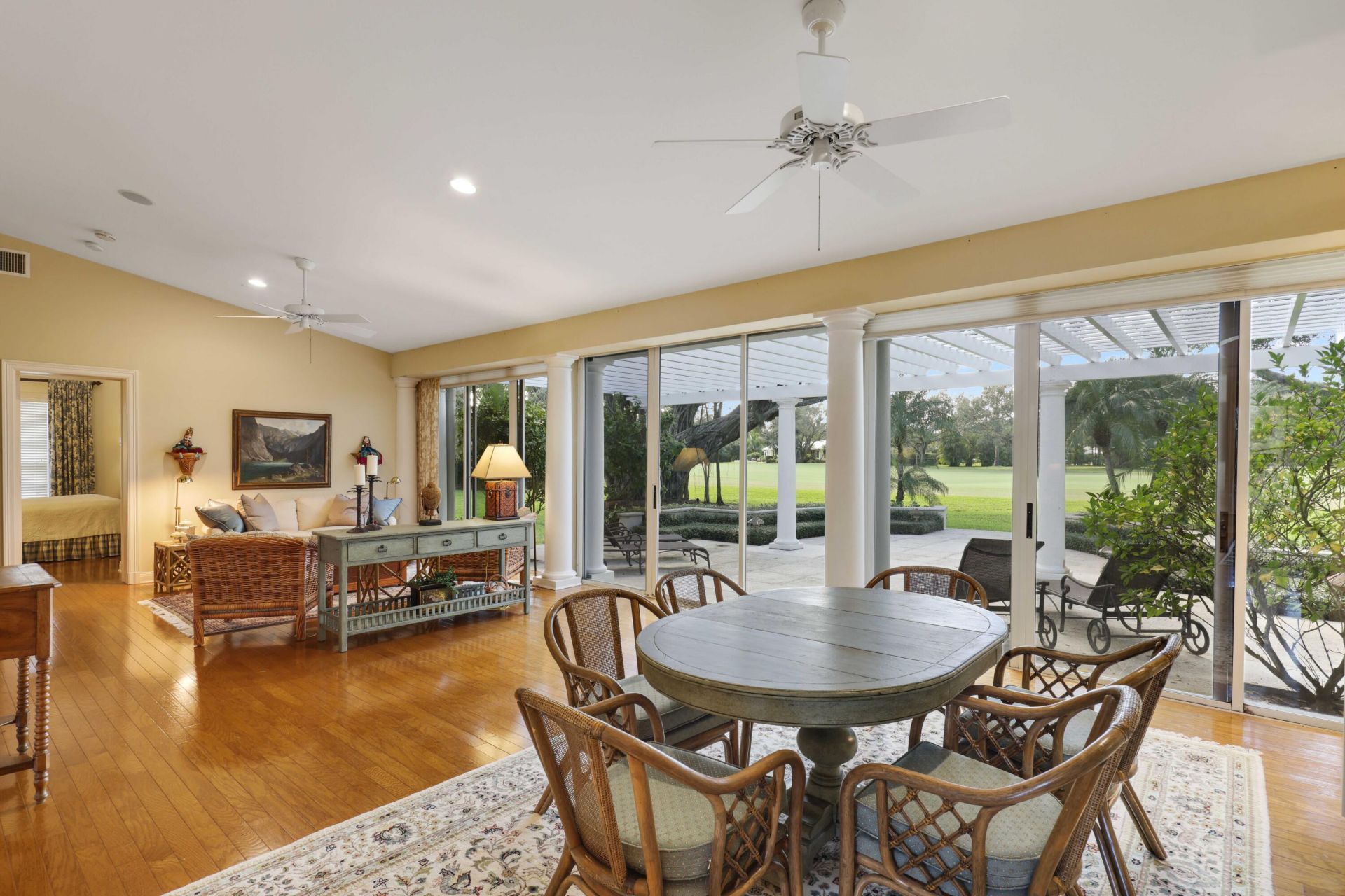 26 Country Road, Village of Golf, FL 33436 Photo