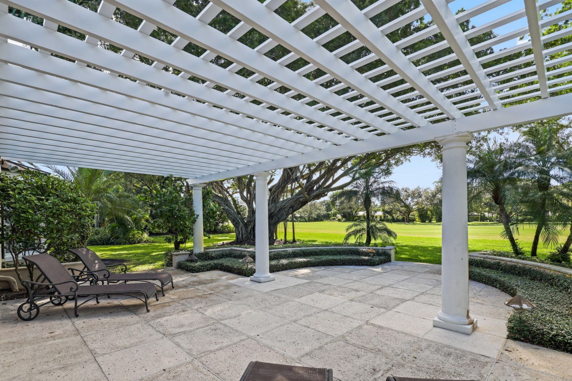 26 Country Road, Village of Golf, FL 33436 Photo