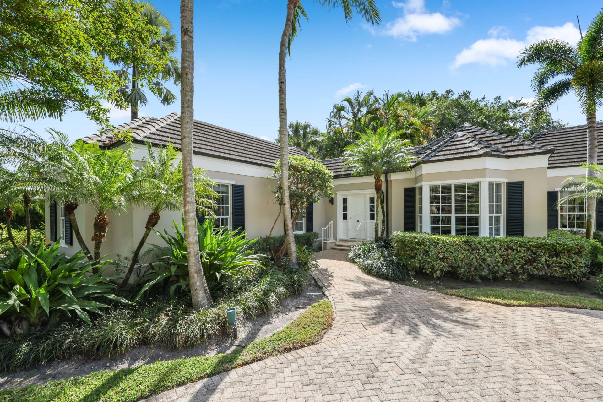 26 Country Road, Village of Golf, FL 33436 Photo