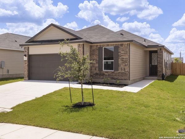 405 Panther Way, Seguin, TX 78155