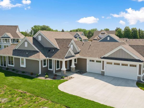 116 Spring Farm Road, North Oaks, MN 55127