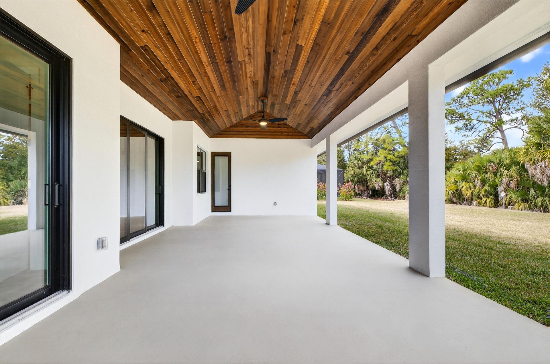 122 SE Via Lago Garda, Port Saint Lucie, FL 34952 Photo