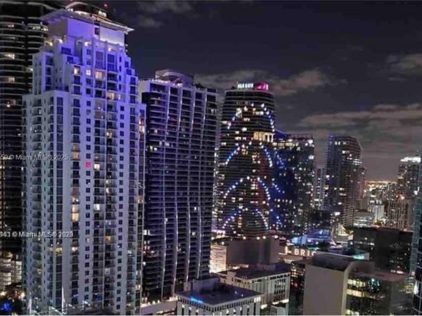 1200 Brickell Bay Dr, Unit 3924, Miami, FL 33131