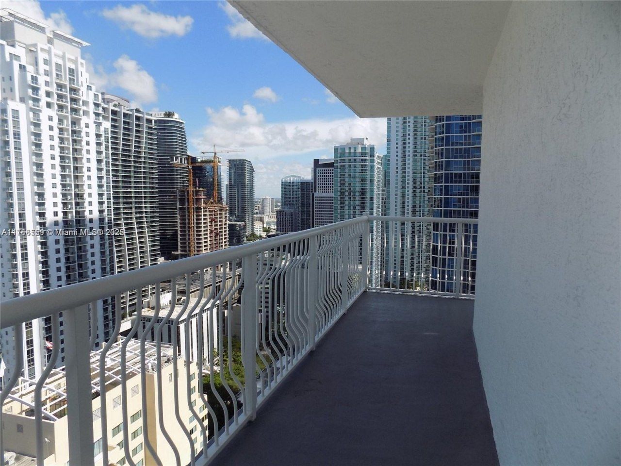 1200 Brickell Bay Dr, Unit 3924, Miami, FL 33131 Photo