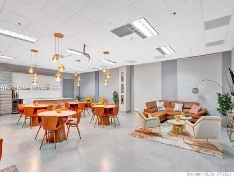 1200 Brickell Bay Dr, Unit 3924, Miami, FL 33131 Photo