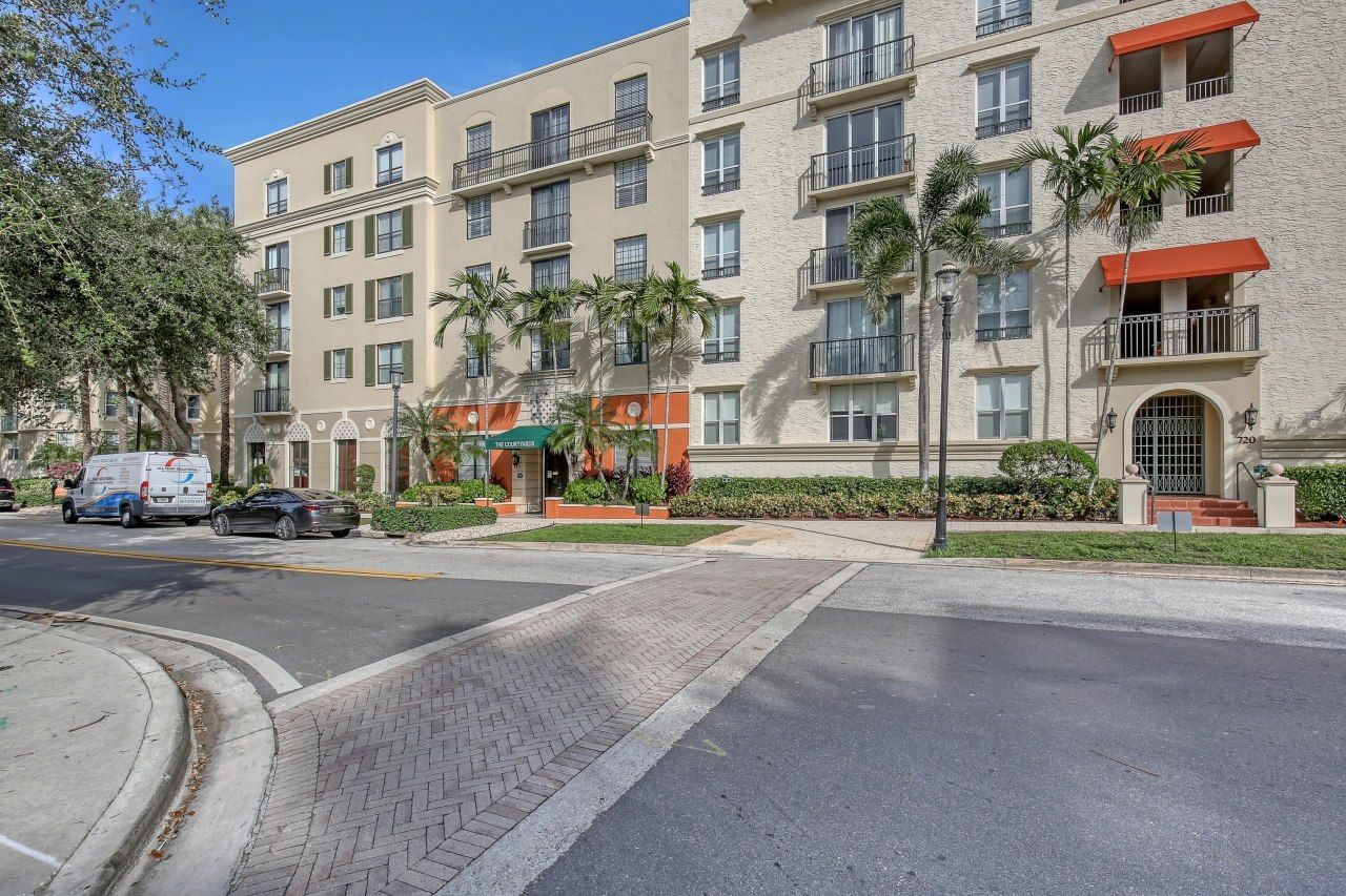 720 S Sapodilla Avenue, Unit 301, West Palm Beach, FL 33401 Photo
