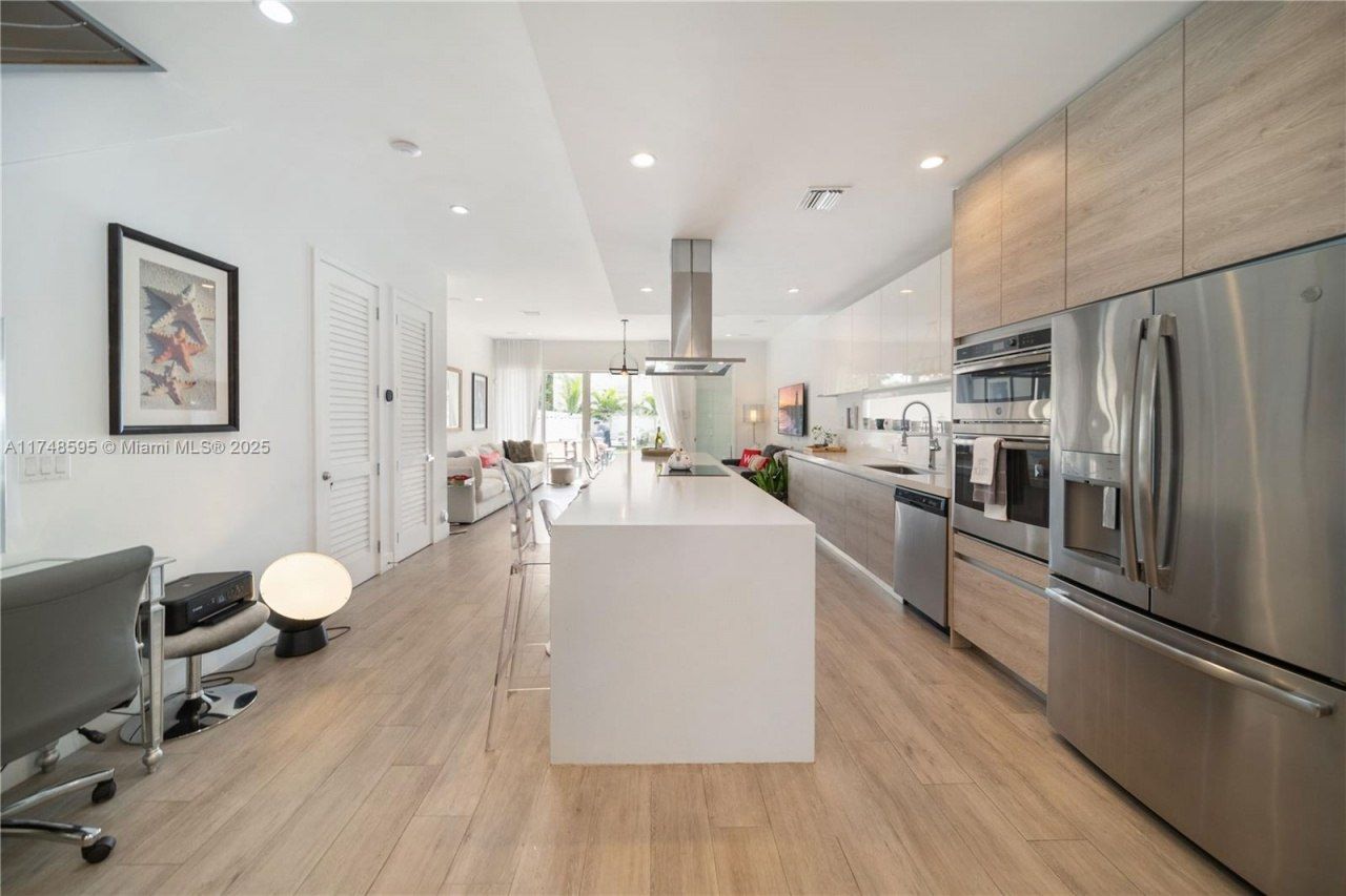 3570 SW 23rd St, Unit 3570, Miami, FL 33145 Photo