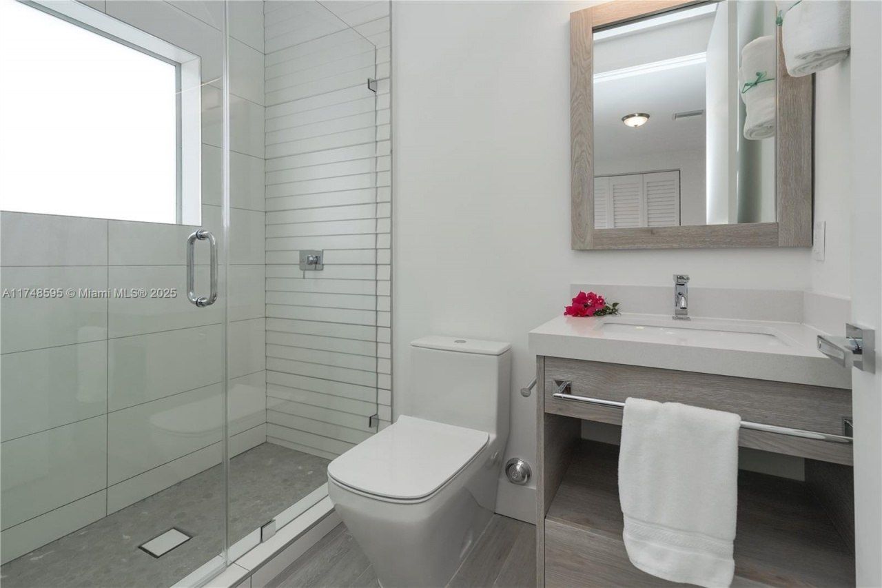 3570 SW 23rd St, Unit 3570, Miami, FL 33145 Photo