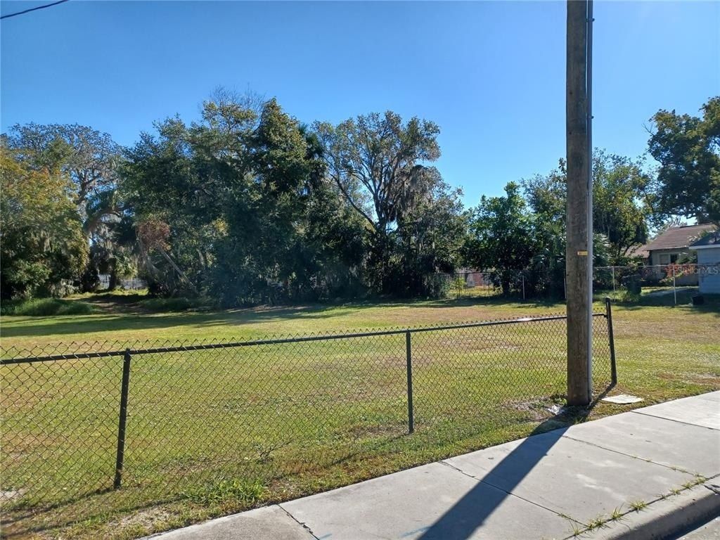 Mike Street, Leesburg, FL 34748 Main Photo