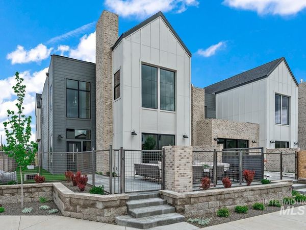 2550 W Iron Coop Street, Eagle, ID 83616