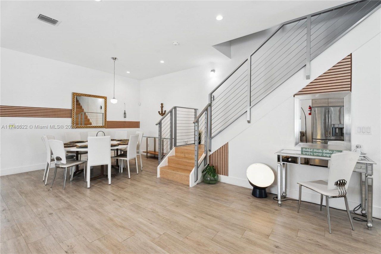 3572 SW 23rd St, Unit 3572, Miami, FL 33145 Photo