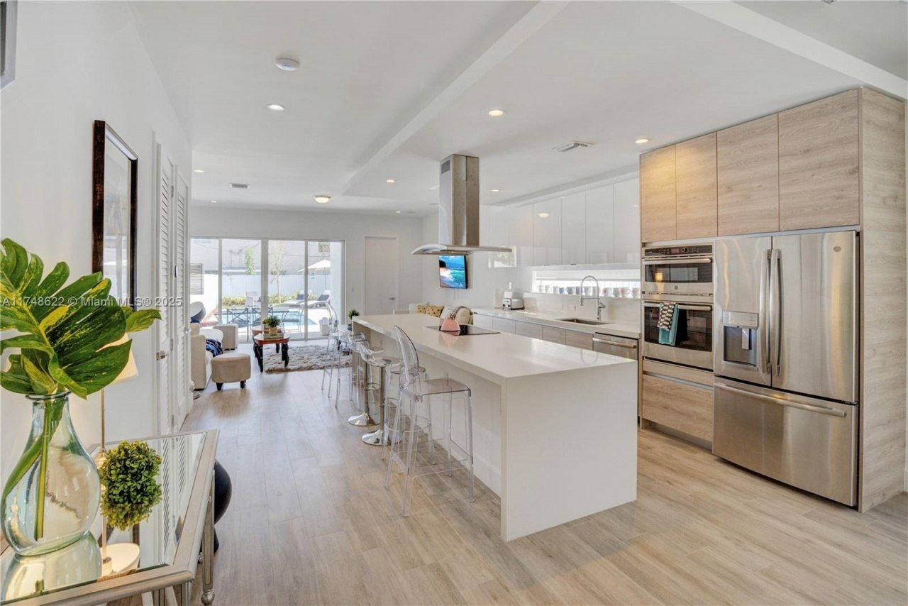 3572 SW 23rd St, Unit 3572, Miami, FL 33145 Photo