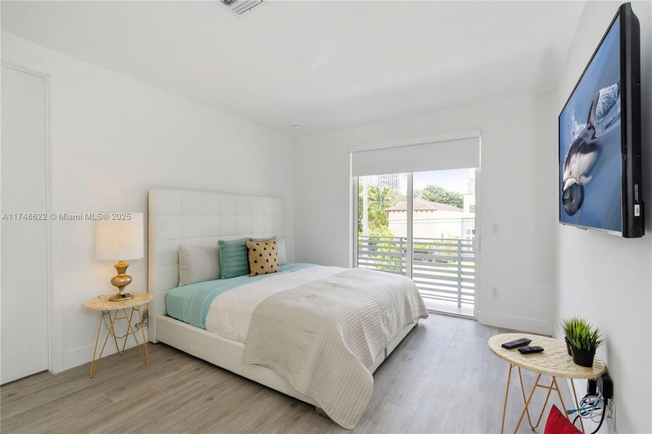 3572 SW 23rd St, Unit 3572, Miami, FL 33145 Photo