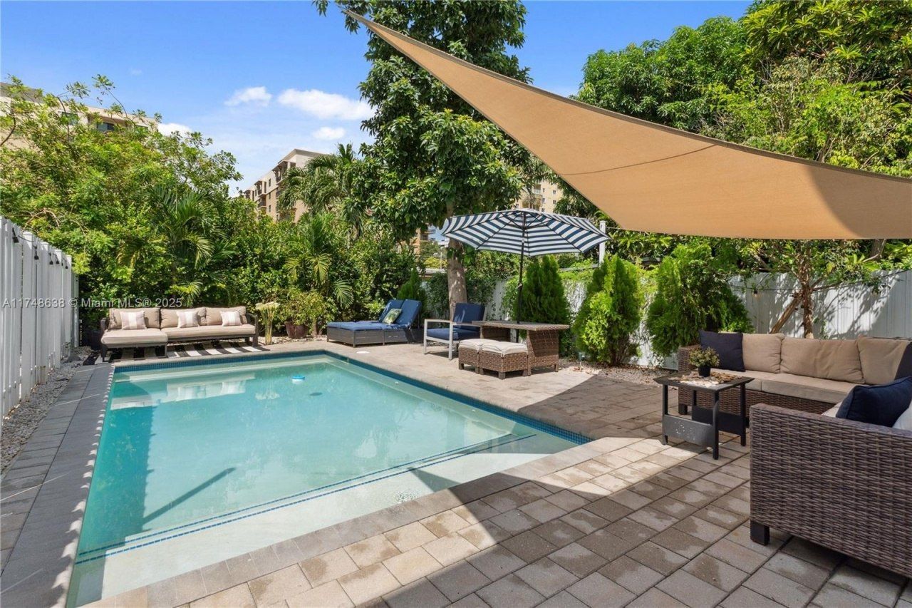 3575 SW 23rd St, Unit 3575, Miami, FL 33145 Photo