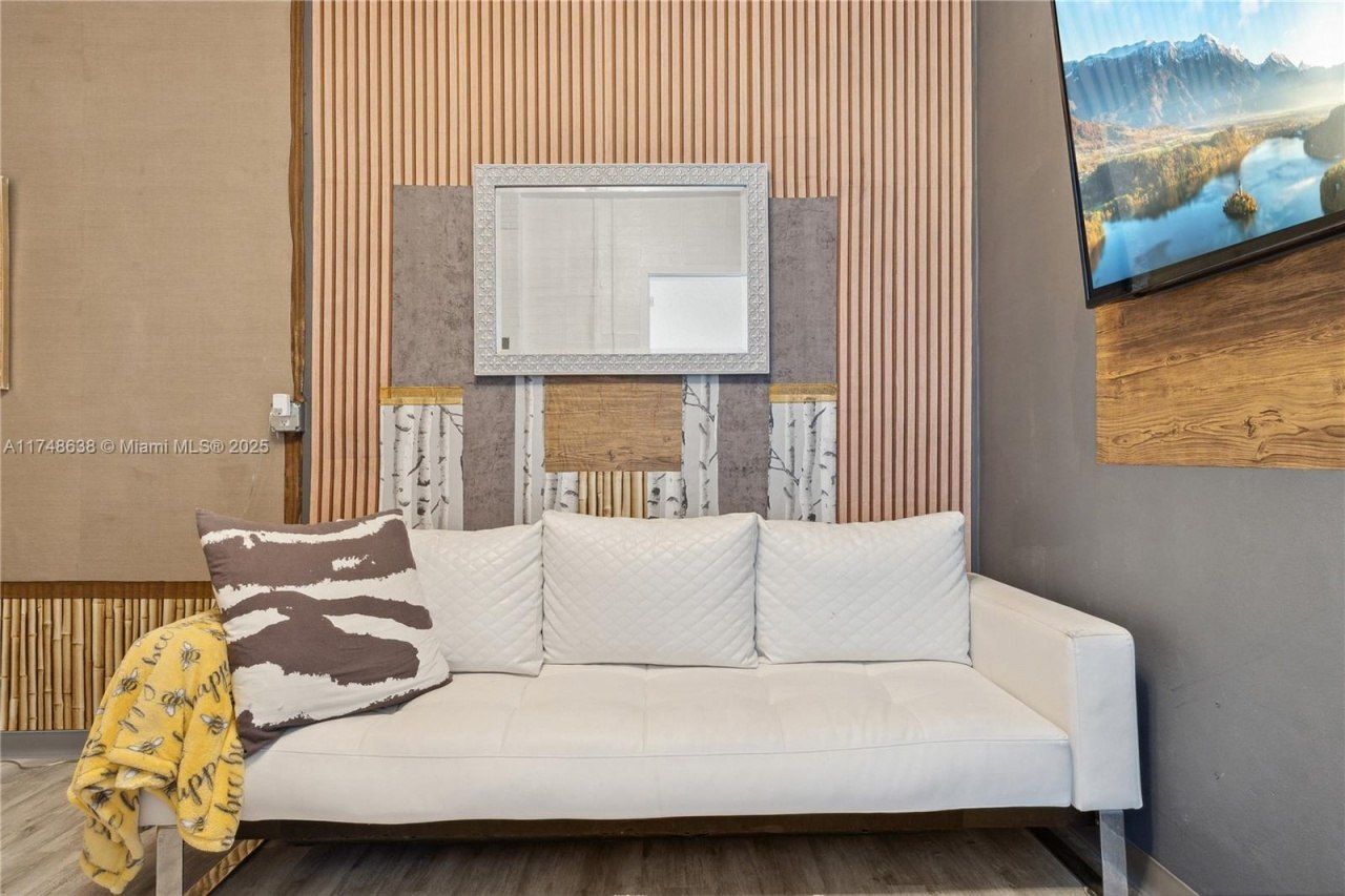 3575 SW 23rd St, Unit 3575, Miami, FL 33145 Photo