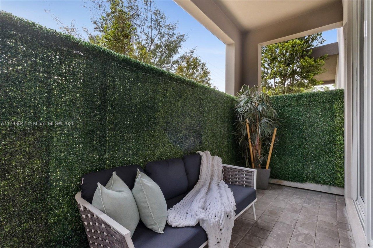 3580 SW 23rd St, Unit 3580, Miami, FL 33145 Photo