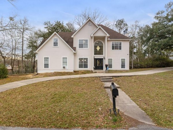 550 Alakoko Pl, Diamondhead, MS 39525