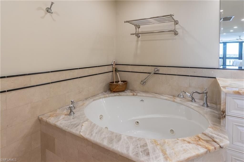 4031 Gulf Shore Blvd N, Unit PHIE, Naples, FL 34103 Photo